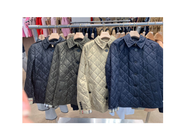 버버리 프랭크비 다이아몬드 퀼팅자켓 40624961 FRANKBY QUITING JACKET 영국아울렛직구 해외직구